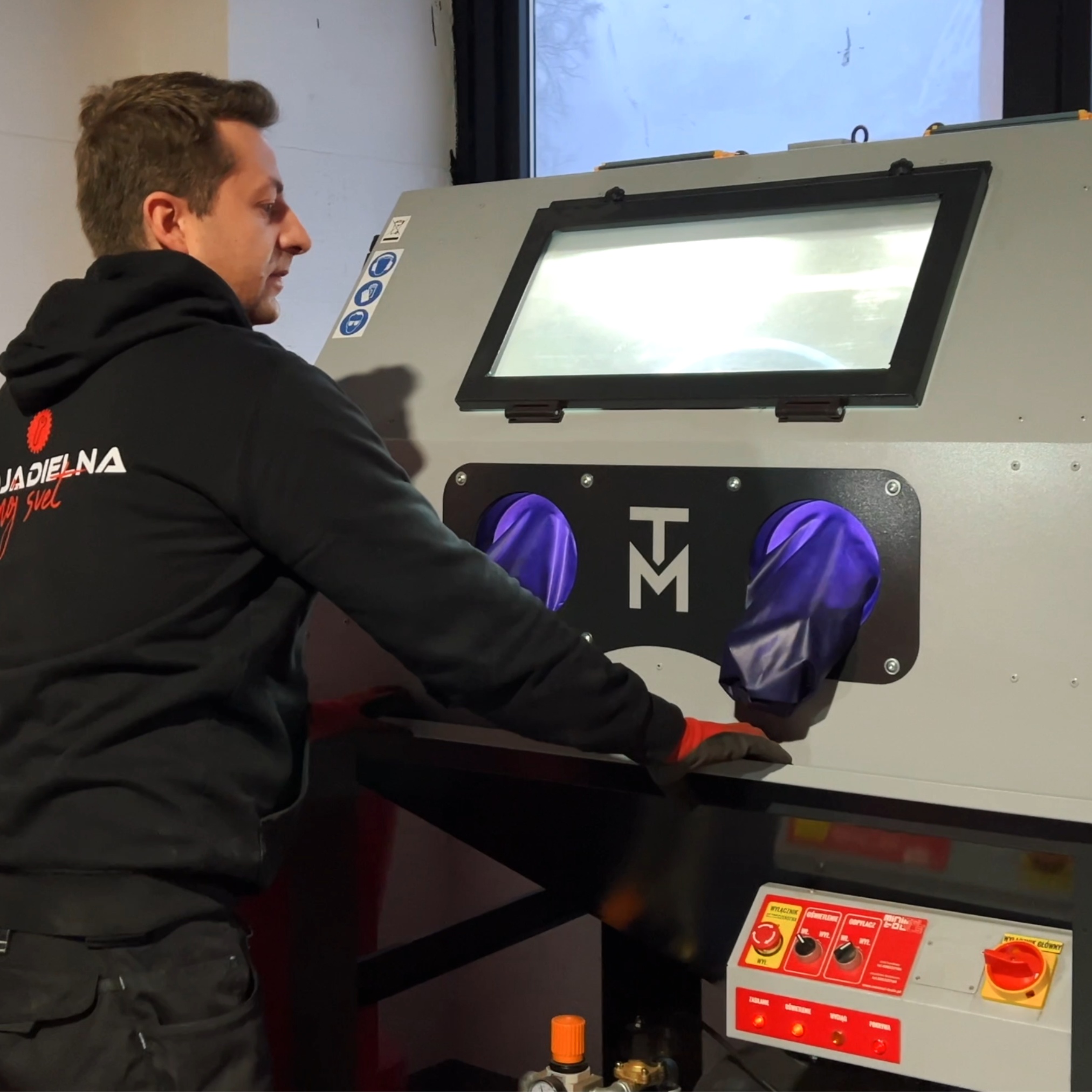 PK900EZ - Tlakový pieskovací box - 900l (14)